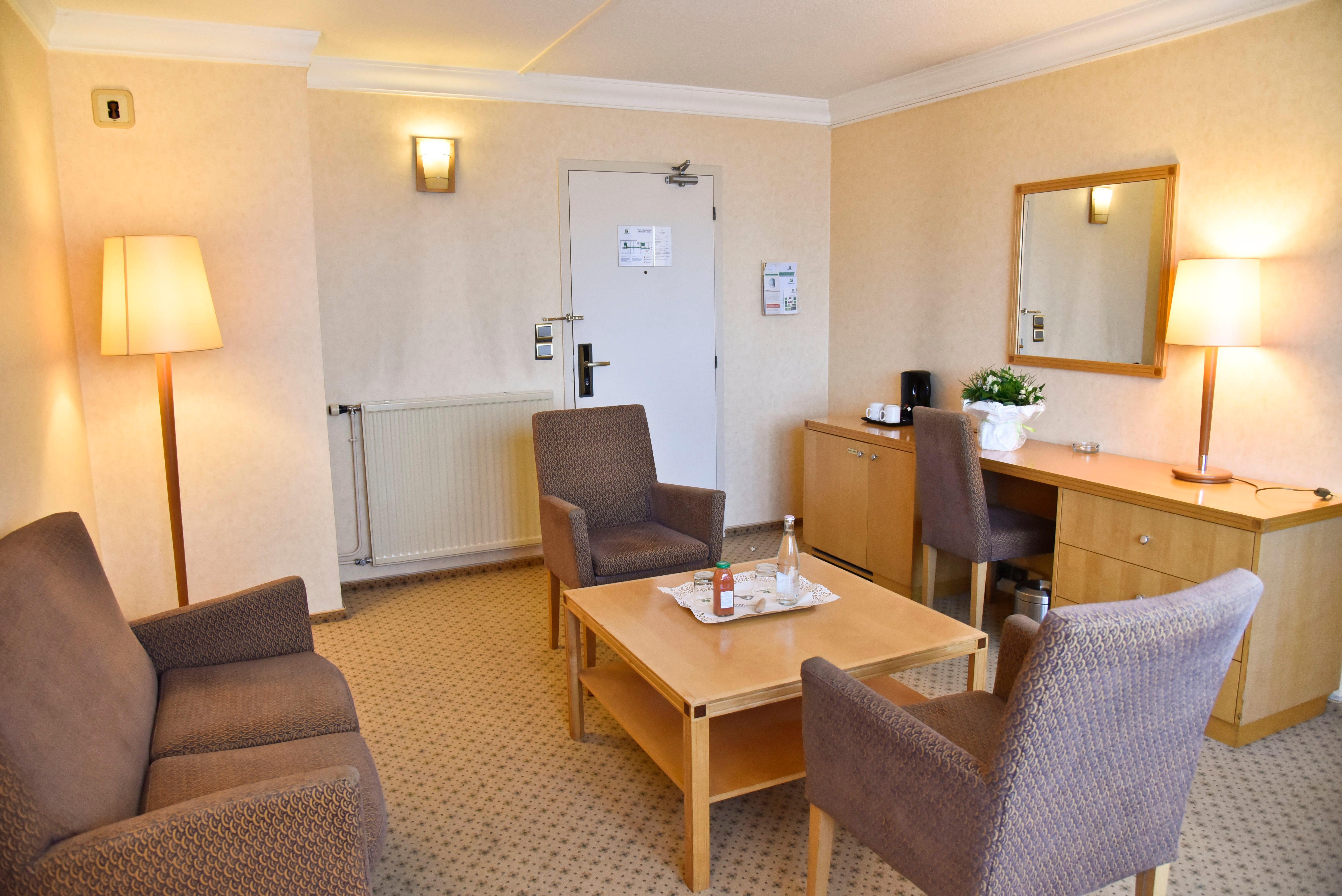 Holiday Inn Calais-Centre By Ihg Exterior photo