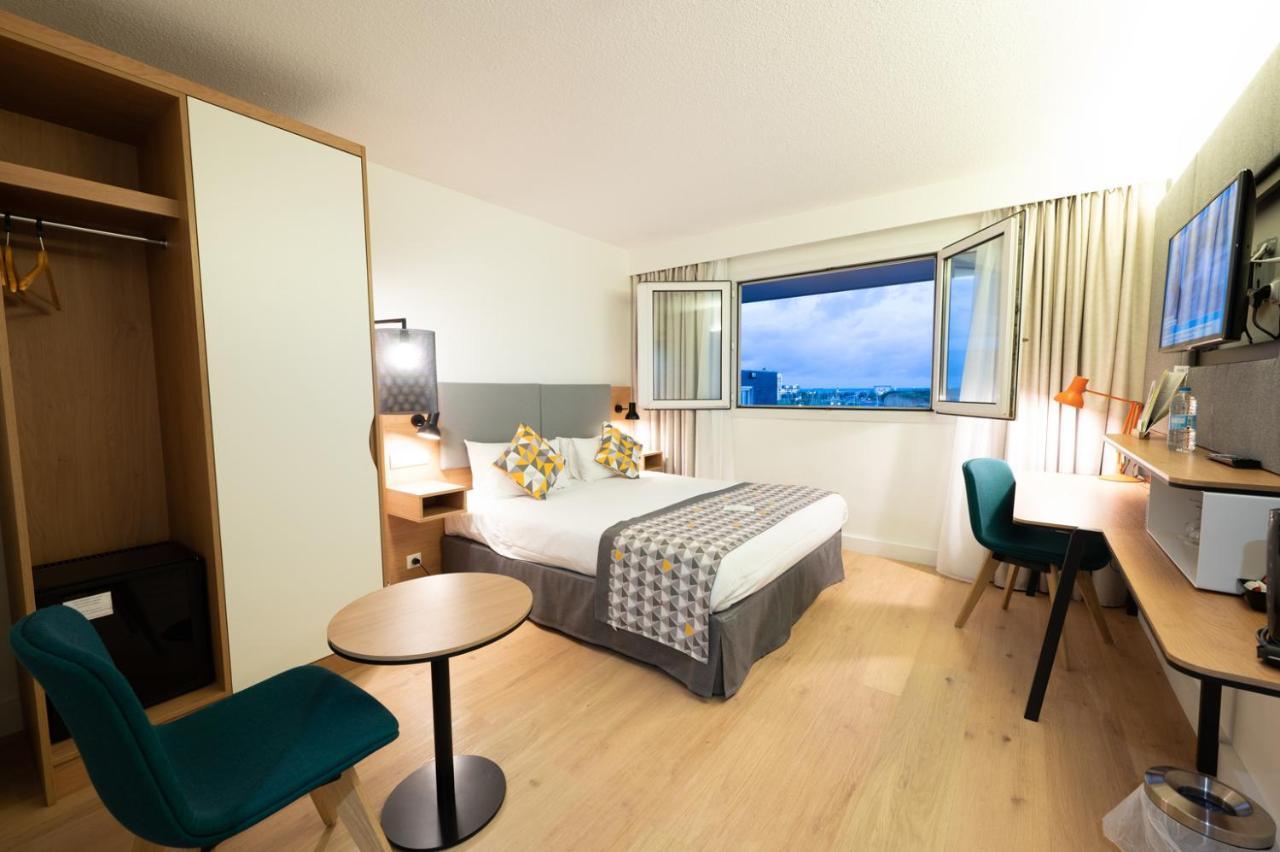 Holiday Inn Calais-Centre By Ihg Exterior photo