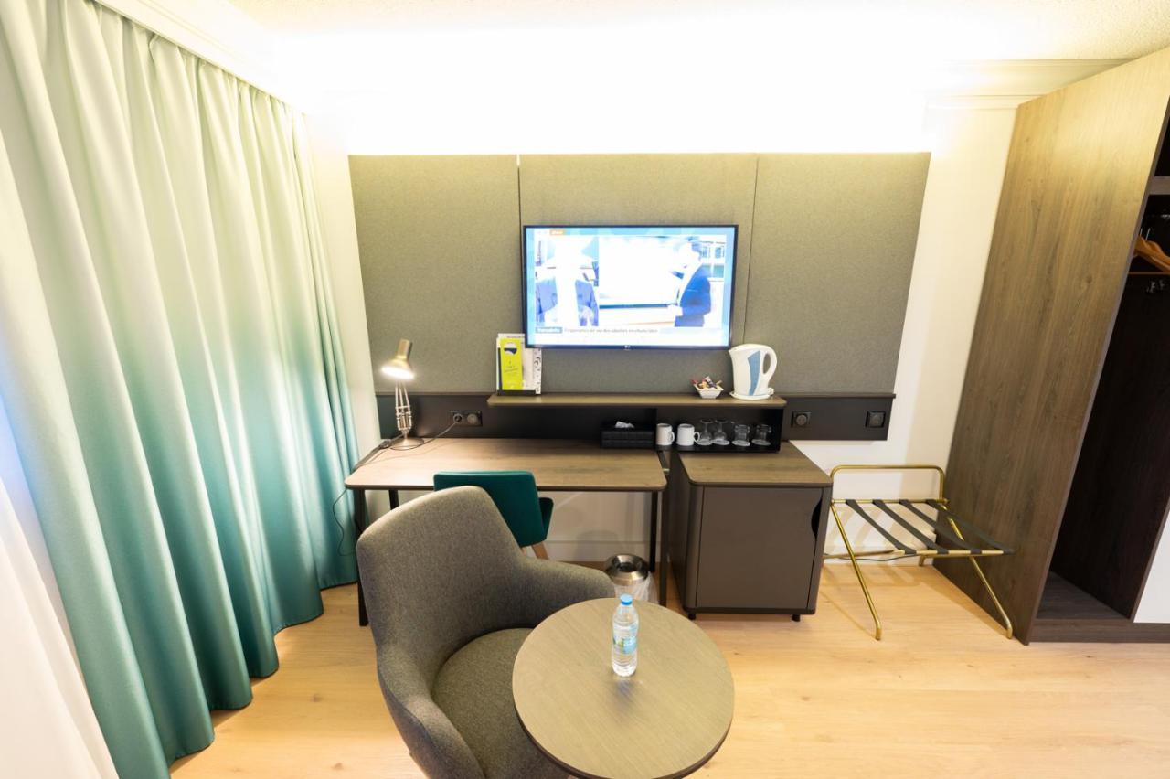 Holiday Inn Calais-Centre By Ihg Exterior photo
