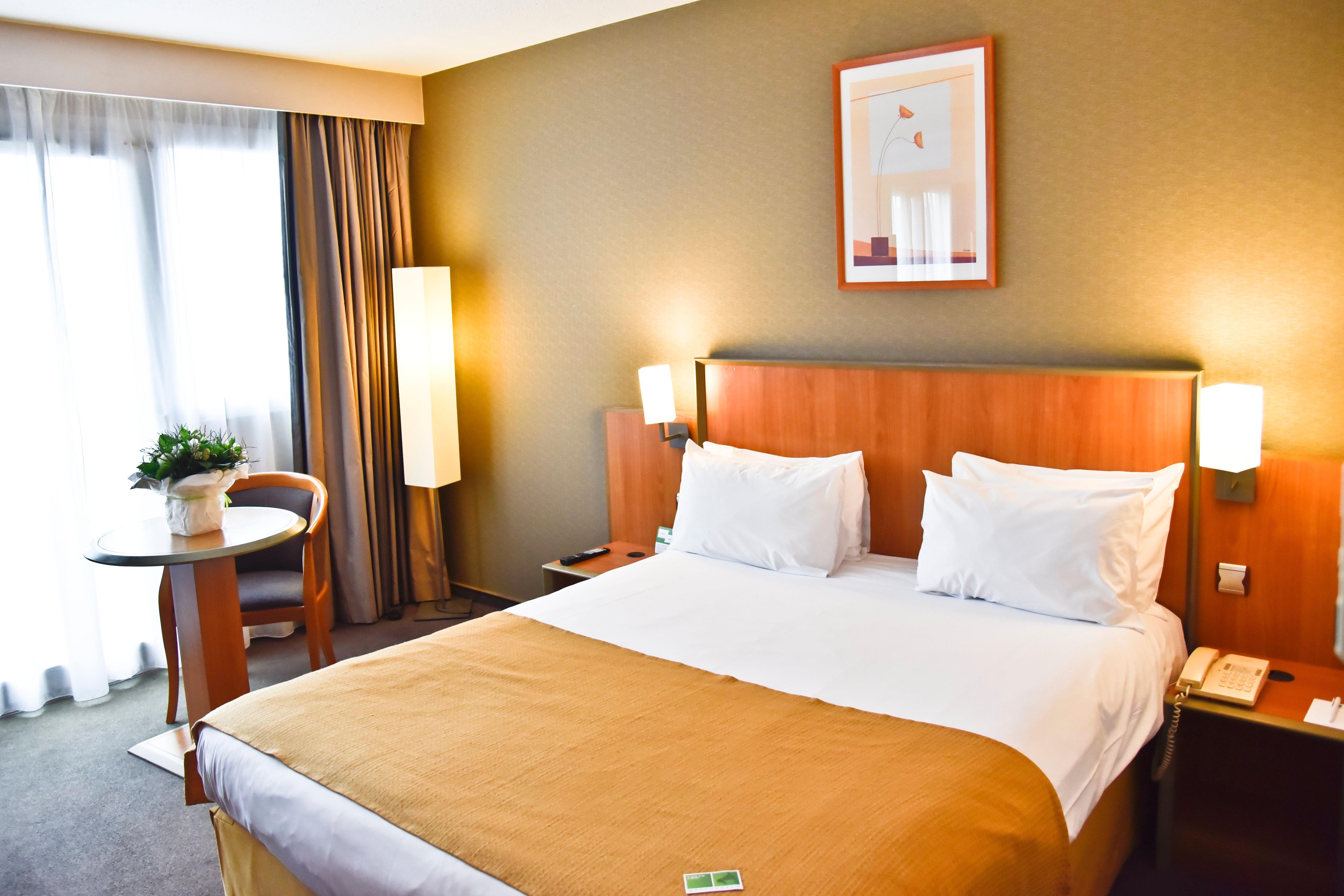 Holiday Inn Calais-Centre By Ihg Exterior photo